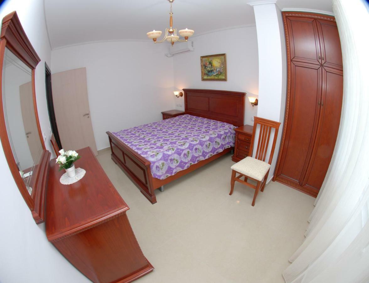 Erti'S Apartments Saranda Dış mekan fotoğraf